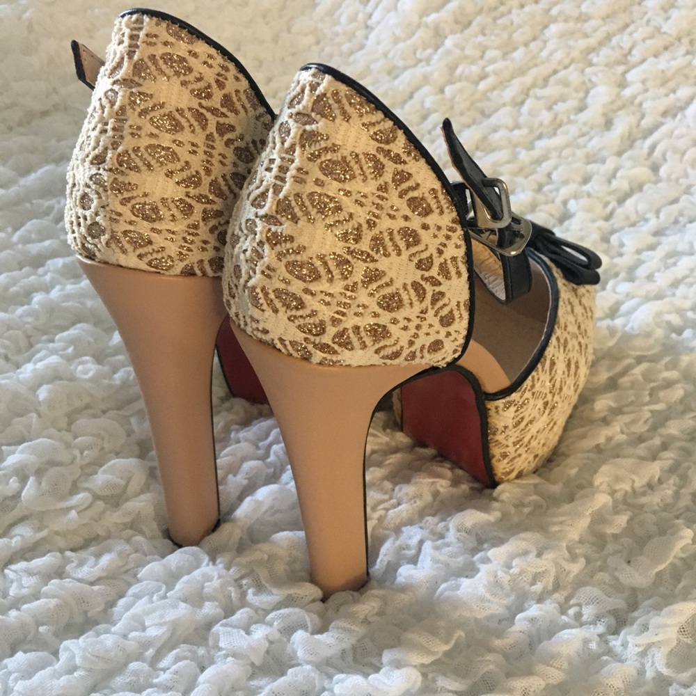 Aodina Gold & Cream Platform Heels - Picture 4 of 11